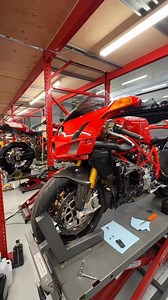 Some of our clients have reached out for a bit closer look at the 749R & 999R so time to look under the fairings. Both are quite nice but a couple light stains on the motor of the 999R so we will take a look at that. We took a bunch of still shots as well for the auction listing but I’ll wait and see how they look once the techs are done before final photos. Two very cool R model Ducatis hitting our auction site soon! Thank you gents! #iconicmotorbikes @bikeurious #iconicmotorbikeauctions #ducat