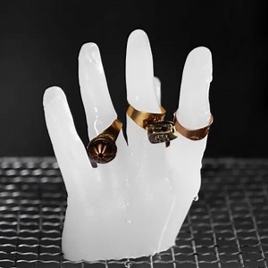 スクラップ・メタルから精巧なジュエリー作品へ！ | 5分でできる DIY で遊ぼう | Facebook