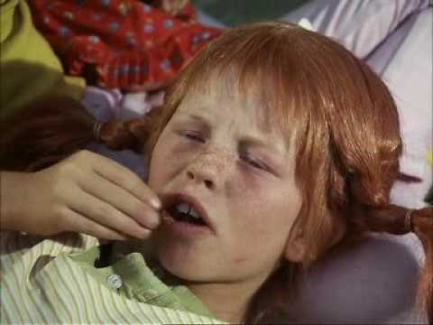 Pippi Calzelunghe 02 in giro a far compere 0002