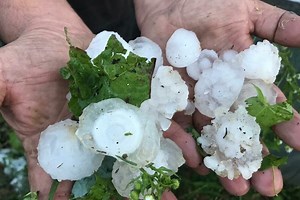 JAKO NEVREME POGODILO KOPAONIK: Na planinu se SRUČIO GRAD, u naredna dva dana moguće NOVE NEPOGODE (VIDEO)