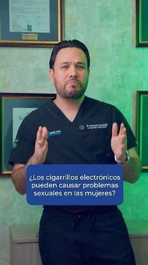 💨 Aunque muchas mujeres piensan que el #Vape o el #CigarrilloElectrónico es inofensivo, también puede afectar su #SaludSexual. 👉 La nicotina disminuye la irrigación sanguínea en la zona íntima, reduce la sensibilidad y puede alterar el deseo o la lubricación. Además, impacta la #FertilidadFemenina y el equilibrio hormonal. Cuidar tu bienestar íntimo también implica decirle adiós a la nicotina. 📩 Agenda tu cita por WhatsApp: 593 99 774 3858 | Urólogo en Guayaquil Dr Fernando Hernández