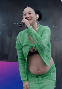 sooo sweet @Japanese Breakfast #govball #japanesebreakfast | japanese breakfast pregnant