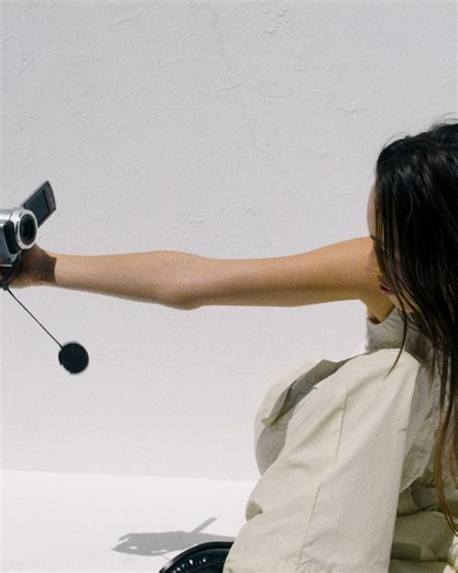 @i_am_kiko の人生はクリエイティビティのためのキャンバスのよう。アメリカで生まれ、日本で育った彼女のカルチャーへの好奇心が、彼女のあらゆる行動に影響を与えている。モデル業から、TV、映画、音楽まで。 常に自己表現の新しい場所を模索しながらも、自分の感覚に忠実であり続けている。 今彼女は @officekiko と @kiiks_official という、日本のカルチャーや、自由と共生のアイデアにインスパイアされた2つのブランドを立ち上げている。 #MyWhiteCanvas https://mygap.jp/3yNT3vT | Gap