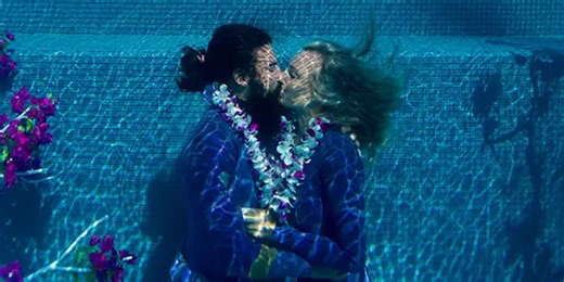 Couple With Bermuda Ties Breaks Kiss Record - Bernews