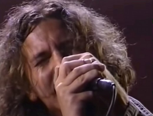 One, two, three, four, five against one. ‘Animal’ live at the 1993 VMAs. #grungebible #pearljam #eddievedder #mtv #fiveagainstnone Video: https://youtu.be/6nm4LV-6Cxk | The Grunge Bible