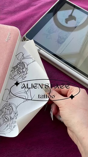 київ, бігом на татулі || inst:s.oda_tattoo #tattoo #tattooartist #tattooartistkyiv #kyiv #київтату #київтатумайстер #київ #аніме #аніметату #alienstagevivinos #alienstage #alienstageivan #alienstagetill #alienstagetattoo