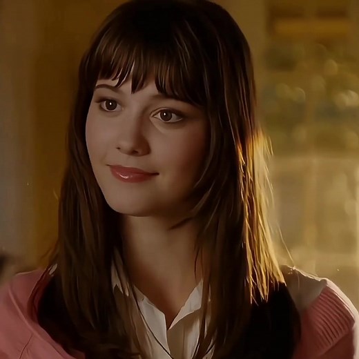 Mary Elizabeth Winstead in Sky High: Royal Pain Edit