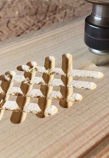 Satisfying Wood Carving Art: Mesmerizing Hand Tool Work