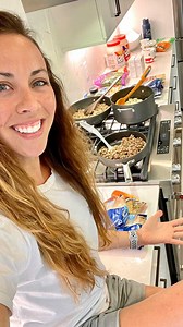 Check out what I have made for mine and Dustin‘s meals this week for lunch and dinner as well as a couple easy snack options! Did you meal prep already today? Let me know in the comments below! Also let me know if videos like this are helpful to you! | Sydney Cummings Fans