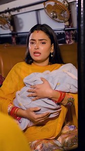 UP Ki Bus Mein Aurat Ne Kholi Saree | Binge