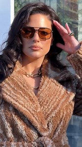 #CharlotteRampling, #AshleyGraham, #PaulMcCartney ! Découvrez toutes les célébrités présentes au show #StellaMccartney qui s'est déroulé durant la #FashionWeek de Paris. | Vogue France