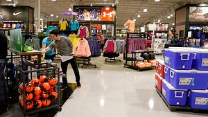 Guest stars to appear for Field & Stream, Dick's Sporting Goods grand opening