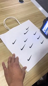 3.3K views · 21 reactions | ✨ Handheld Inkjet Printer ✨ Imprimez directement sur carton, plastique, métal, verre, bois, tissu et plus encore ✅. Compact, léger et rechargeable , il marque vos logos, QR codes, dates, numéros de série en quelques secondes.  Idéal pour l’industrie, le commerce et la logistique. #ImprimantePortable #HandheldPrinter #Technologie #Innovation | Maison riza | Facebook