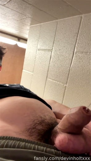 Devin Holt Long Piss