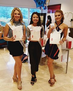 We're seriously so spoiled here! Thank you #TheRedDoorSeaview for the full blown spa treatment tonight! Massages, paraffin wax treatments, steam room...we couldn't ask for a better night off to destress and feel refreshed before the second week of #MissAmerica begins! 󾆕󾓱󾓑 • • • #TheRedDoor #Seaview #TheRedDoorGal #HelloBeautiful | Miss Louisiana