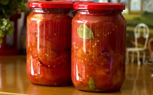 Paradajz u tegli bez konzervansa, sjajan dodatak jelima: Stari recepti za zimnicu