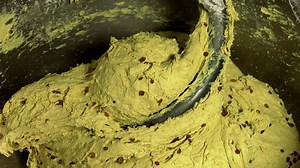 Machine Dough Kneading Process Organic Non-gmo: Stockvideos & Filmmaterial (100 % lizenzfrei) 1037915018 | Shutterstock