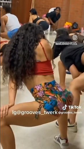 Colombian girls booty isolation #twerking #colombia #latindance #latinculture #reggaeton #latinas