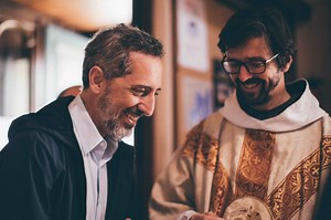 Beloved French comedian Gad Elmaleh takes a journey of spiritual discovery in STAY WITH US, screening November 3 during the 26th Annual Central Florida Jewish Film Festival. In this fusion of fictional and autobiographical elements, the actor-comedian returns home to Paris after some years in America, where his bewildered parents discover a figurine of the Virgin Mary in his suitcase. Determined to bring Gad back to reason and to his Jewishness, they turn his conversion into a battlefield, as Ga