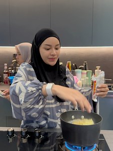 487K views · 7.3K reactions | Sak masak nasi, tapi boong! Ini masak mie bareng ziel浪 | Aurelie hermansyah | Facebook