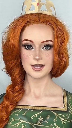 Princess Fiona Cosplay??💚 #shorts #makeup | Eagle Eye News