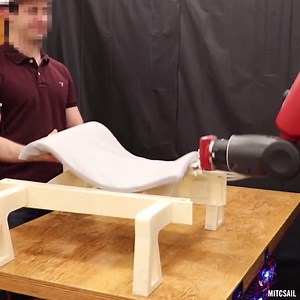 307K views · 2.7K reactions | This robot “flexes” harder than most robots to complete tasks Via CSAIL - MIT | Interesting Engineering | Facebook