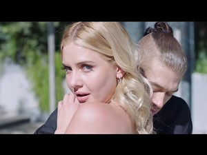 فیلم سینمایی لذت | داستان زنی که به دنبال سوپر استار شدنه