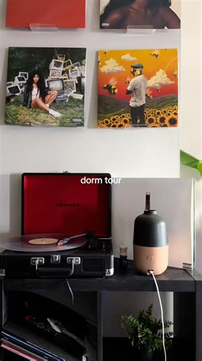 College dorm tour #college #dormtour #hypebeast