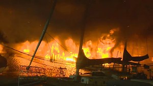 Several boats burn as fire rages through marina under West Seattle Bridge
