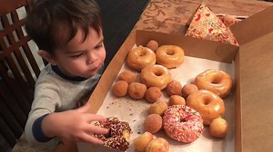 This kid LOVES Donut Parlor donuts! #donutparlor #riancito #aapi | Ryan Winkle