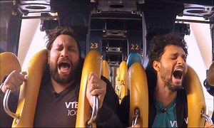 Vendredi, tout est permis avec Arthur - Kevin Razy et Tony Saint Laurent dans un roller coaster