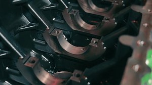 Installation Liners On Car Engine Close-up 库存影片视频（100% 免版税）1099874953 | Shutterstock