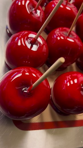 Candy apples $5 available tomorrow | Caffe’ Nera