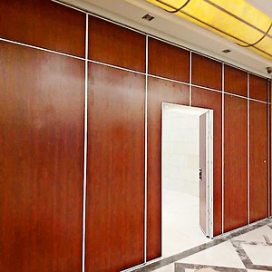 [Hot Item] Commercial Furniture Room Divider Hotel Folding Soundproof Partition Wall