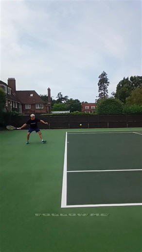 1.1K views | It's not easy for an amateur player to split step every time like the pros. But, if you can add this move to your groundstroke preparation you will be in a better position to move to the ball and will definitely improve your consistency. # #onemoreball #tenniscoaching #tennisplayer #tennistechnique #tennislover #tenis #tennistraining #tennis #tennismatch #tennislife | Tennis | Facebook
