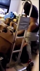 Homie fuckin his lil trap freak he told me to stay n record