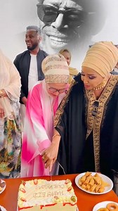 Harmeen teenya haati warra #dr_ali_birra afaan oromoon yeroo haasoftu | Konbe show