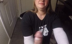 Pizza delivery girl hooks male