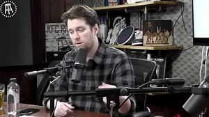 KFC wears the Tik Tok leggings he recently bought and actually took a pretty decent ass pic in them. | KFC Radio