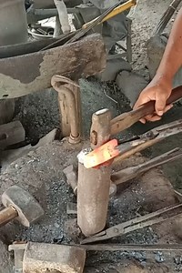 Forging a Cute Small Axe From Leaf Spring Scrap #reelsfypシ #reelkarofeelkaro #reelsviralシ #reelsfbシ #reelschallenge #reel #reels #amazing #videos | Forged Creations