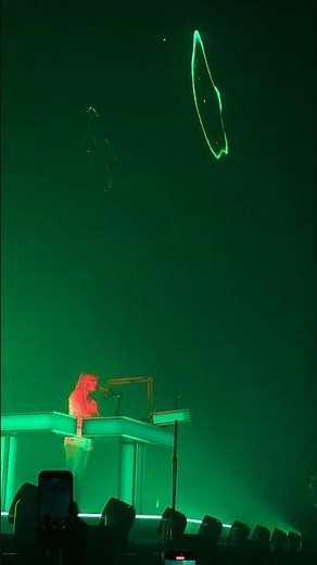 Louane - Alien à Strasbourg