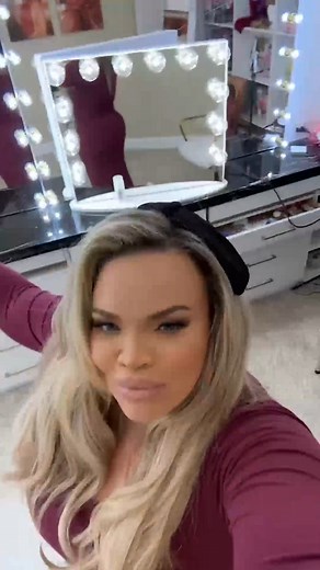 10K views · 151 reactions | When ur glam room finally gets mirrors!! #michaeljackson #makeup | Official Trisha Paytas | Facebook