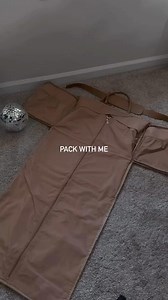 The Viral Weekender Bag, get it before it sells out again! 🔥 🛒⁠ @toriacurbelo⁠ Tap here to shop https://bit.ly/3XSVhot | JustFab