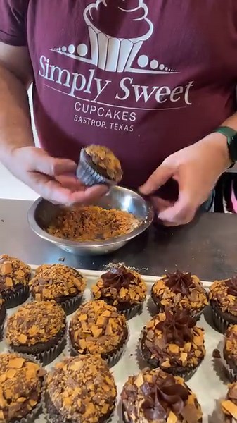 Butterfinger cupcakes! | Simply Sweet Cupcakes, LLC