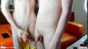 Smooth 18 Twink Hip-Thrusting Solo Cum Shower