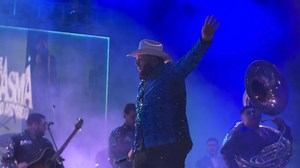 2.1K views · 24 reactions | Palabra de Hombre  - El Fantasma  en vivo desde la Plaza Coliseo de Salamanca Guanajuato 鸞 #BailesyFiestasdeIrapuato 﫶 | Bailes y Fiestas de Irapuato | Facebook