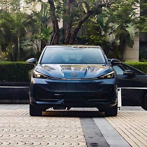 [Hot Item] 2025 ID. Unyx 06 PRO EV Electrical Car with Advanced Energy Technology