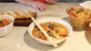 ការីសាច់មាន់ - Cambodian Chicken Curry | Cooking with Momma Heng