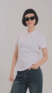 POLO CLASSIC LOGO – HOÀN HẢO MỌI KHOẢNH KHẮC Một chiếc áo nhưng vô vàn phong cách – Sẵn sàng "biến hóa" theo gu thời trang của bạn chưa? 💎 Trụ 2 nút & viền line tinh tế – Tạo điểm nhấn sang trọng, nữ tính nhưng không kém phần hiện đại. 🌿 5% Spandex – Co giãn thoải mái – Dễ dàng di chuyển, thoải mái cả ngày dài. 👚 Chất liệu mềm mại, thoáng mát – Mặc là mê, nhẹ như làn gió, phù hợp mọi hoạt động từ công sở đến dạo phố. Mặc Polo Classic Logo – tự tin thể hiện khí chất thanh lịch, dịu dàng theo c