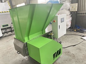 [Hot Item] Greenland for Recycling Metal Scraps / Used Tires / Solid Waste / Plastic / Wood Double / Two Shaft Shredder